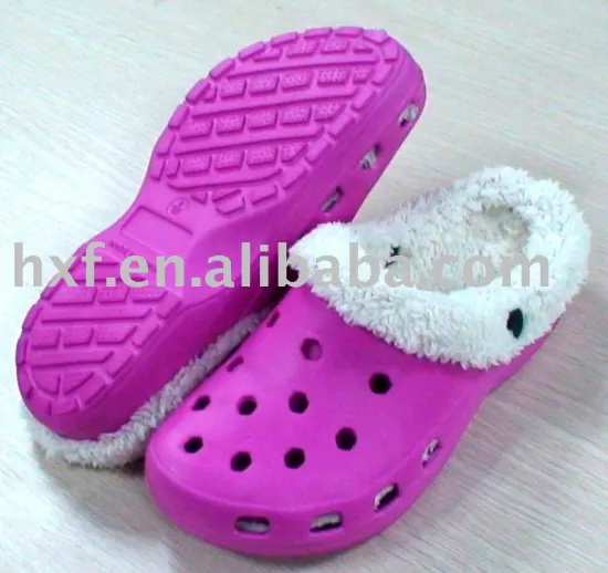 clogs with fur
