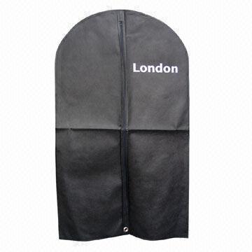 Nonwoven Garment Bag with One Metallic Ring at the Bottom, Available in Black, 100g/gsm Gramage