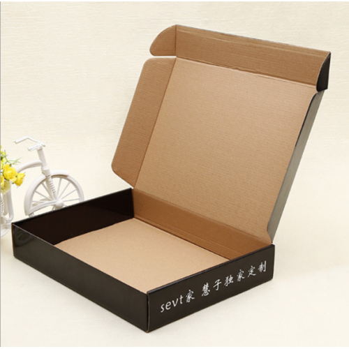 black shipping corrugated mailer box for clothes