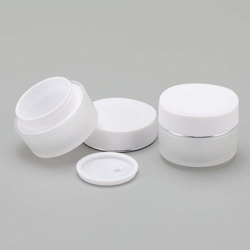 Fabrikanten Groothandel 15 ml Lege huidverzorging Plastic PP Container Cream Jars Mat transparant wit voor oogvlak