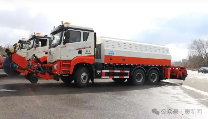 オルドスシティ4のドンシェン地区で発売された新しい除雪機 New Snow Removal Equipment Launched in Dongsheng District, Ordos City 4