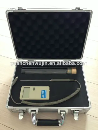 Portable dew point meter for insulating glass