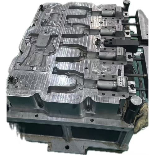 علبة المرافق الباردة الأساسية مربع