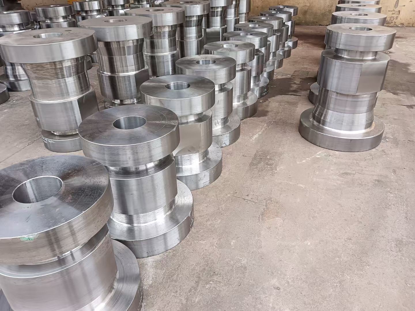 Zuverlässige Rohrspulenbaugruppen für Ölfeld -Bohrlochkopfköpfe