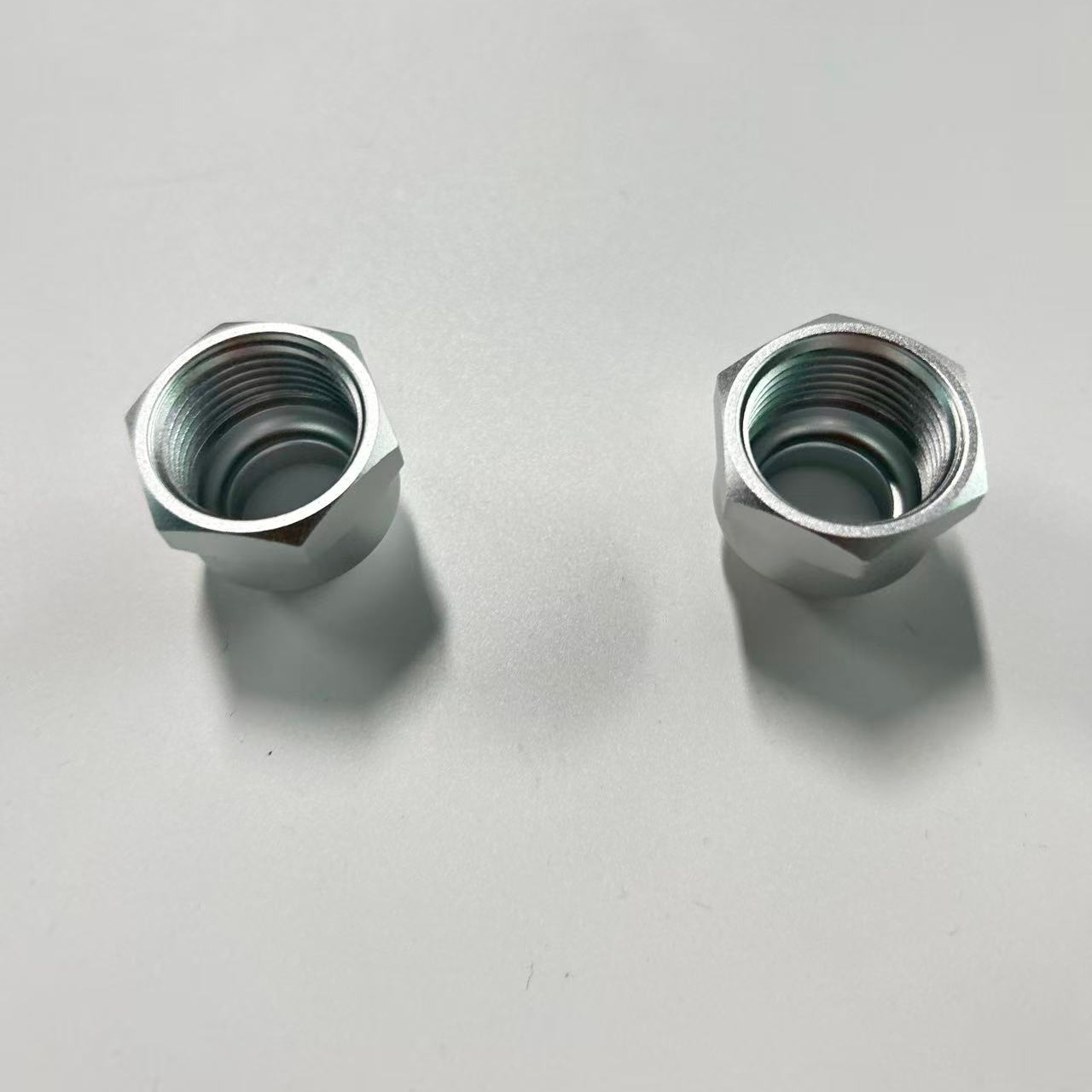 CNC Machining Parts Fastener Screw Bolts Retaining Nuts