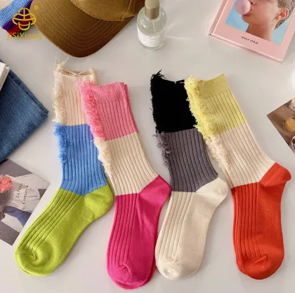 Korean version of ripped contrasting long socks