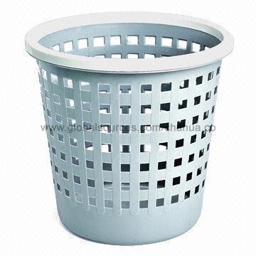 Plastic trash can with a ring on top to lock the trash bag, durable, for home or hotel use