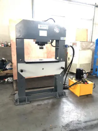 Free Move Cylinder 100T Hydraulic Press Machine
