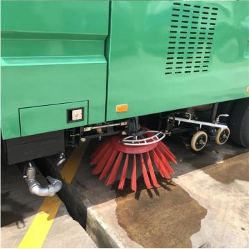 LHD Diesel Road Sweeping Vehicle