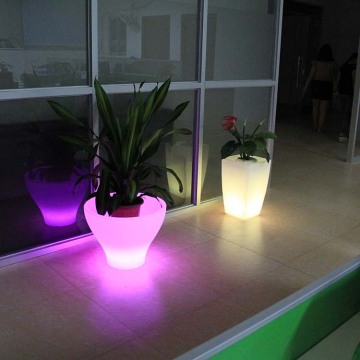 Mudança multicolor LED de plástico grandes vasos de flores