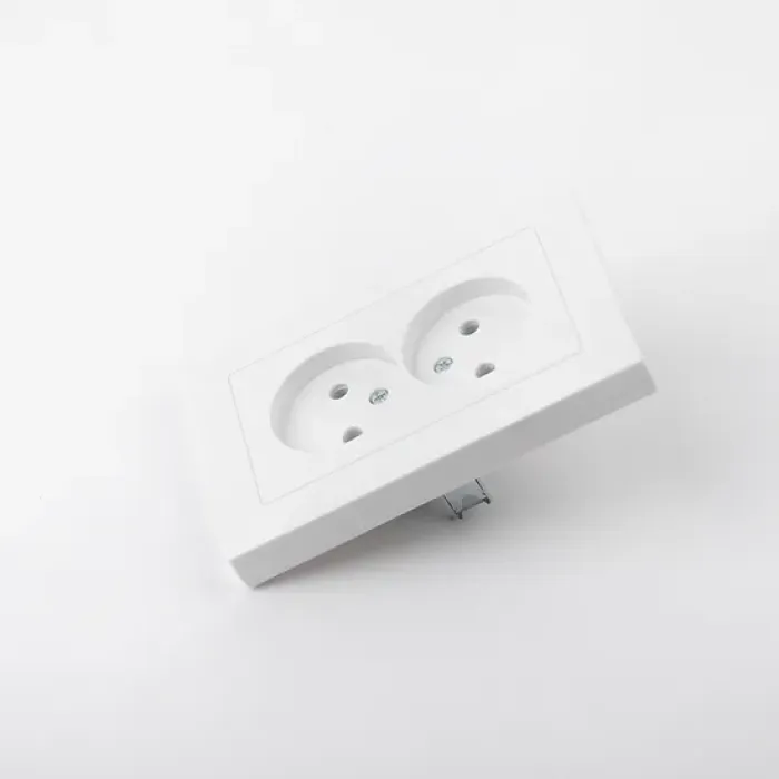 Stopkontak Soket Ganda Standar UE 16A 220V