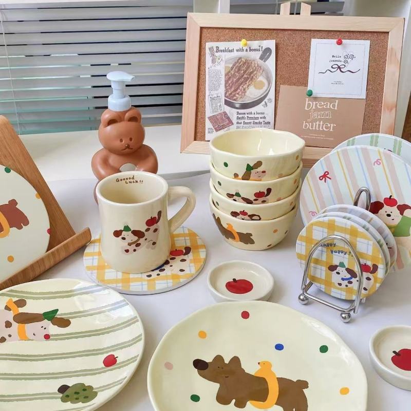 Stylish Anime-Themed Dinnerware Collection