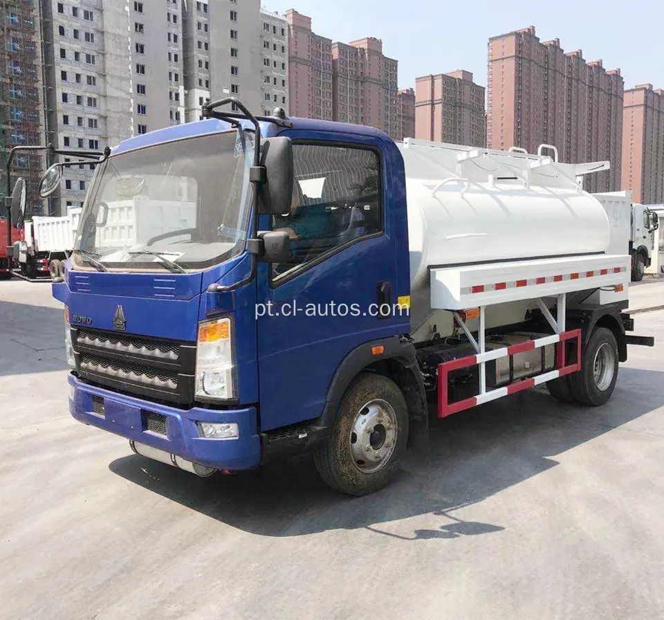 Drive Direct Drive Howo 3Tonns Oil Refueller Truck