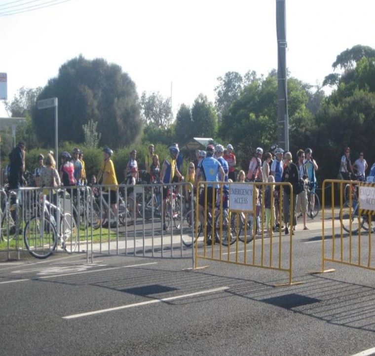 Hot mergulhado galvanizado barreira de controle de multidão de metal de barricada de metal para venda