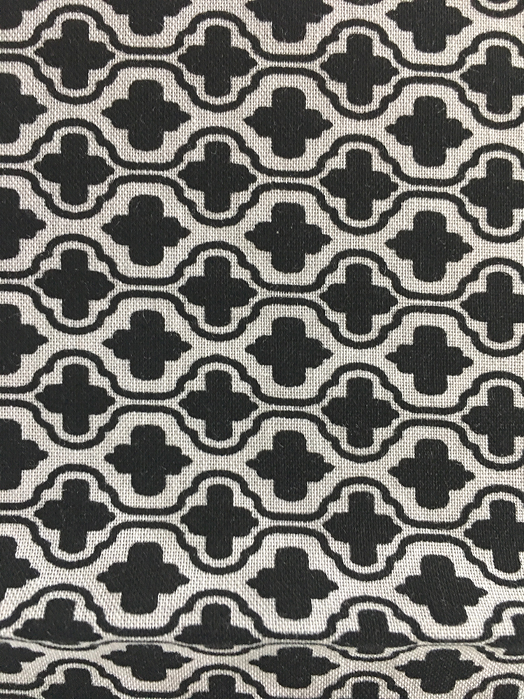 Tejido estampado Rayon Challis 30S con diseño geométrico