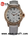 2014 γύρο Rhinestone Bezel Ιαπωνία χαλαζίας κίνημα χαμηλό MOQ χάλυβα υπόθεση Backcrystal πολλών χρήσεων συστροφή αλυσίδα κυρία βραχιόλι ρολόι