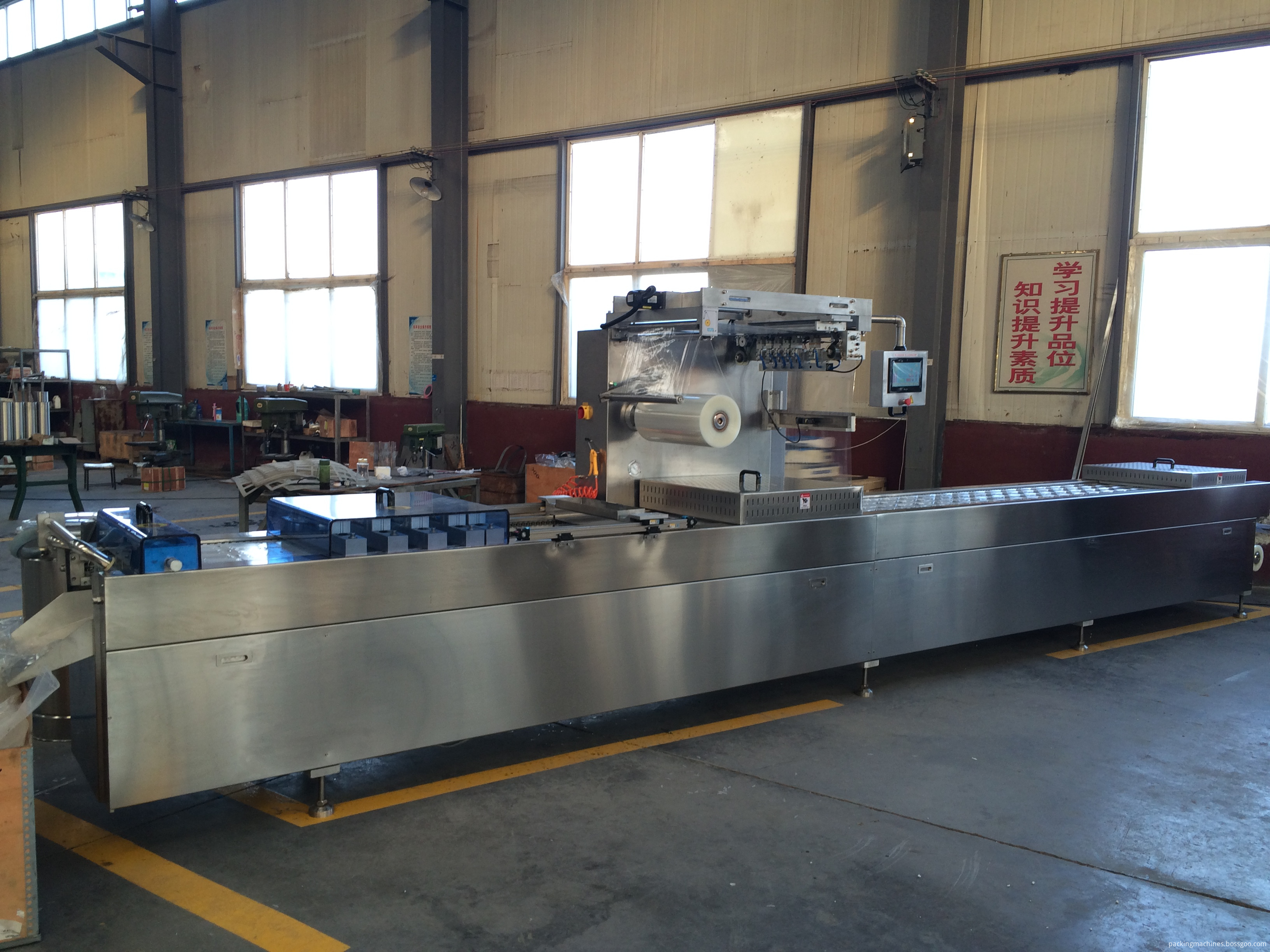 auto vacuum packaging machine