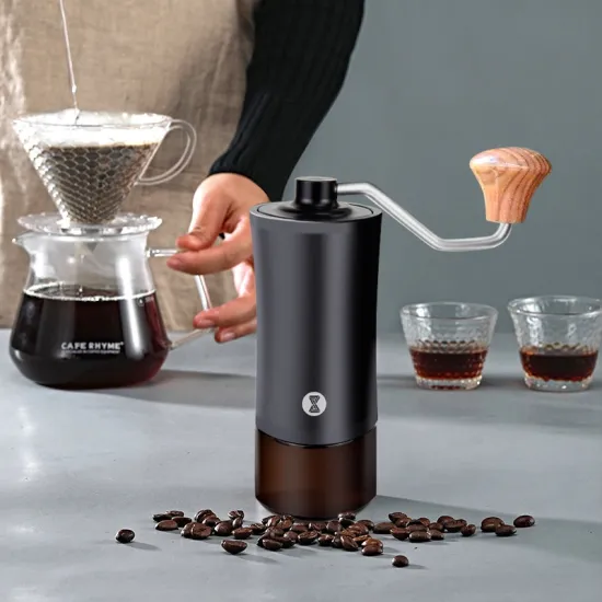 Stainless Steel Hand Operated Coffee Bean Grinder: A Portable and Dual-Axis Solution for Home Brewing
