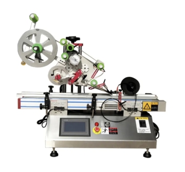 Desktop flat labeling machine
