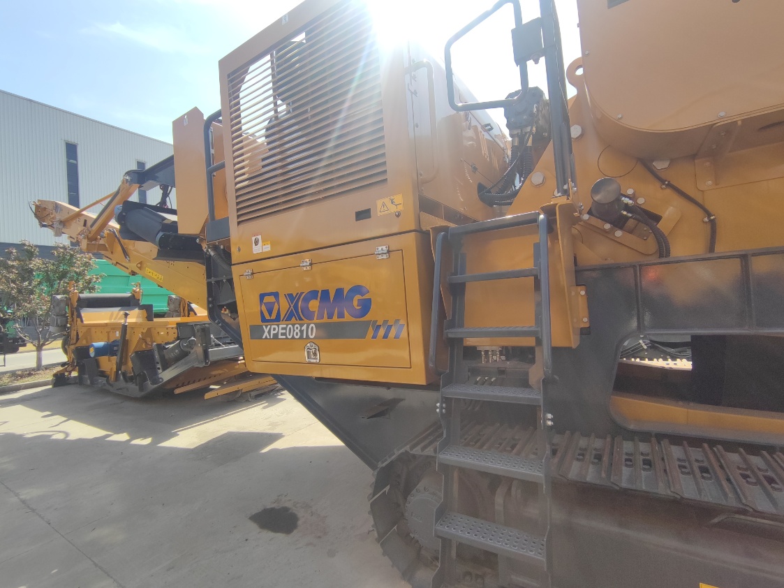 XCMG XPE0810 Mobile Crushing Screening Station