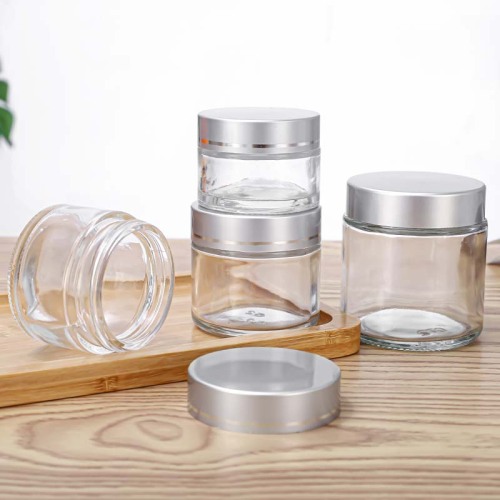 Cosméticos são engarrafados separadamente