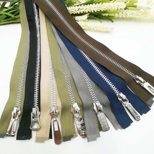 Colouful metal zipper for commodity