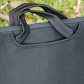 Reine schwarze Laptop-Tasche