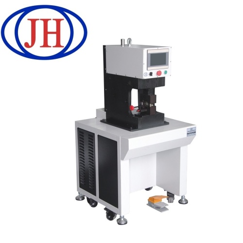 Prensa terminal servo-acionada para precisão e eficiência