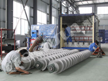 Automatic screw type ice storage