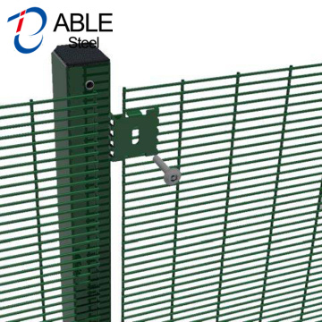 358 Anti climb high security fence