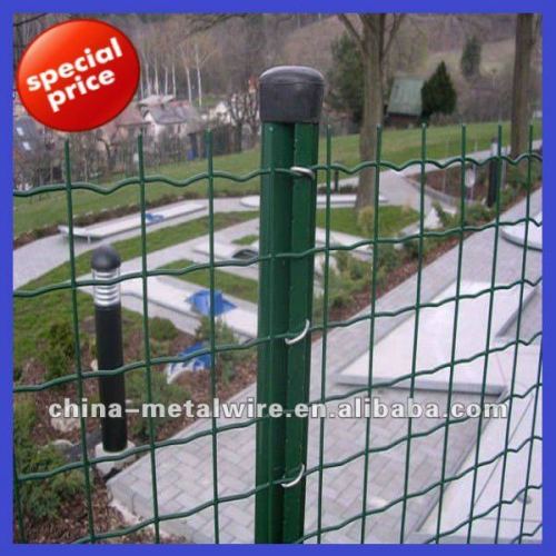 Easily assemble pvc coated euro fence manufacturer