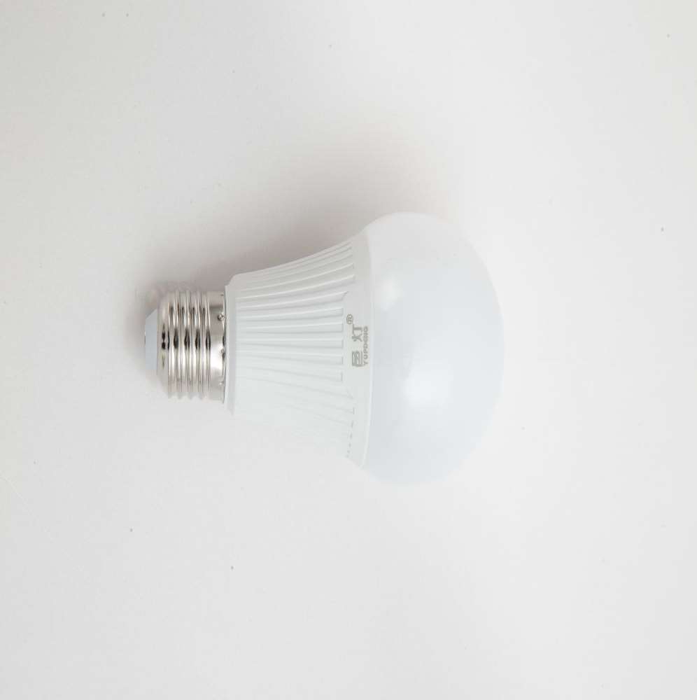 Energy-saving Intelligent Sensor Light Bulbs