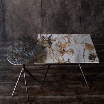 Table basse en marbre et table de fin
