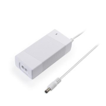 Adaptadores Universal White 18V 3A AC DC