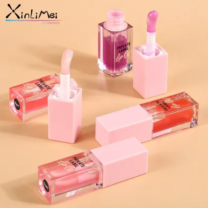 Vegan Glossy Lipgloss with Fruit Tint and Plumping Effect