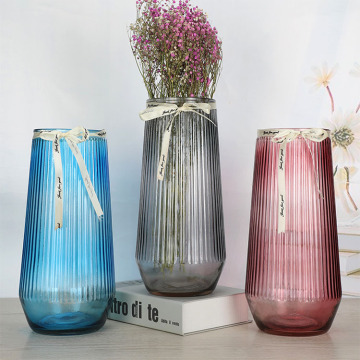 Luxusgrau gestreiftes Glasvase mit Tulpadera