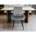Cadeira de jantar elegante de veludo com design tufado