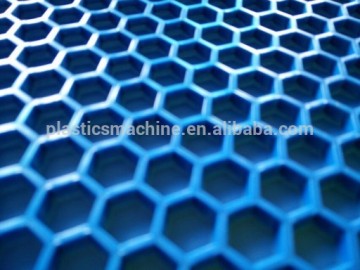 PVC hollow antiskid floor mat making machine