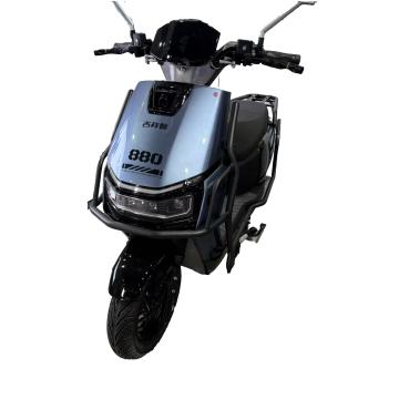 Stylish Electric Scooter Blends Performance with Modern Design