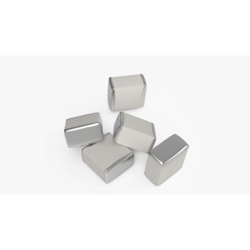 100B300JW500XT 1111 30PF ±5% 500В