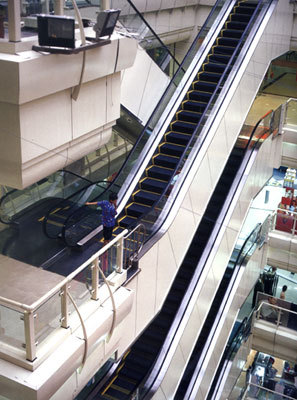 safe and reliable handrail escalator