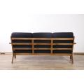 Kain GE290 Replika Sofa Papan Hans Wegner