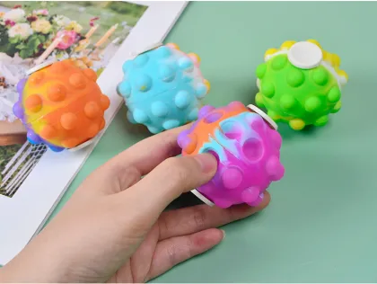 Gyro toys squeeze ball