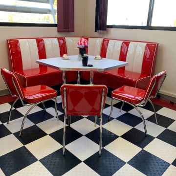 Retro American Dining Table and Chairs Set for Restaurant or Home