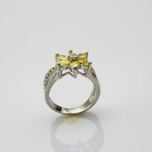 Designer Jewelry Yellow Cubic Zircon Flower Gemstone Ring