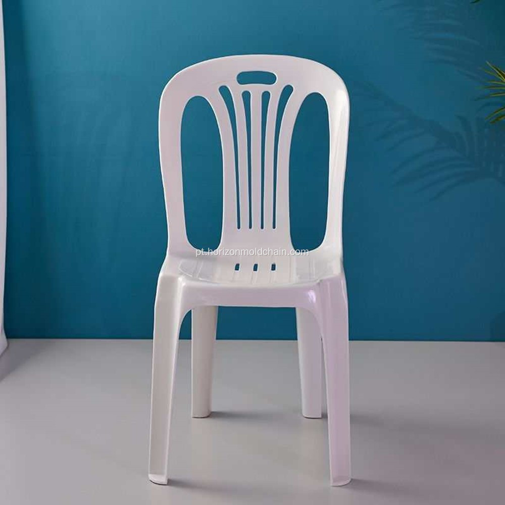 Vários moldes de segunda mão para venda