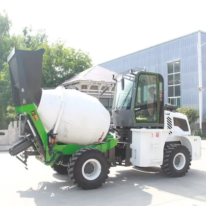 Mini Self-Loading Concrete Mixer for Construction Works