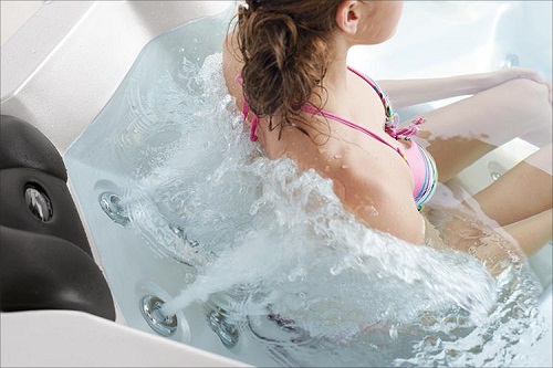 jacuzzi small backyard
