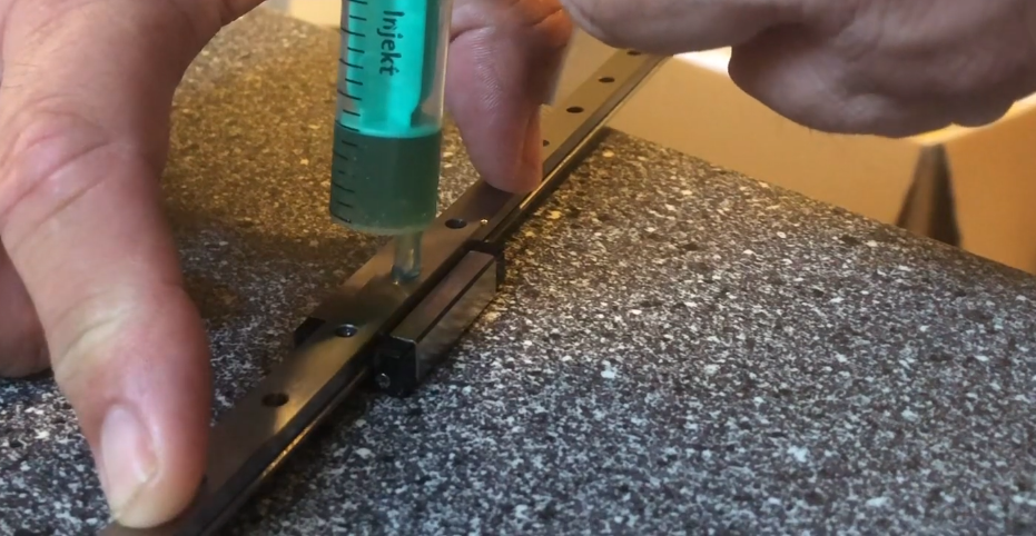 Linear Guide Lubrication