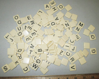 100 IVORY SCRABBLE TILES VINTAGE FULL SET